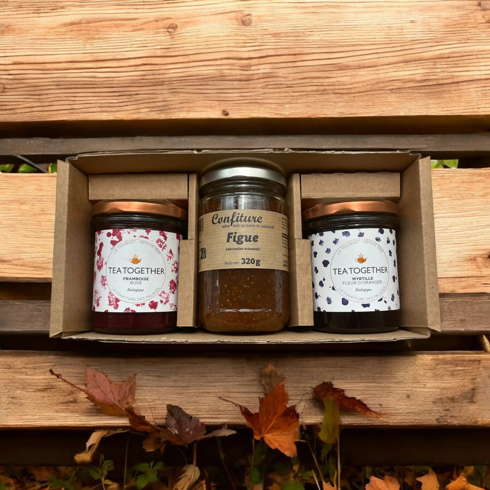 
                  
                    3 Confitures de luxe Tea together
                  
                
