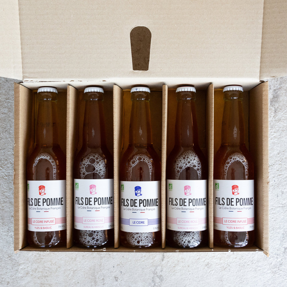 
                  
                    5 bouteilles de cidre Fils de Pomme dans leur coffret
                  
                